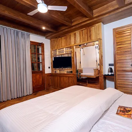 Koro Treehouse Resort Luxury Wooden Cottages And Villas With Private Pool Kasauli Exterior photo
