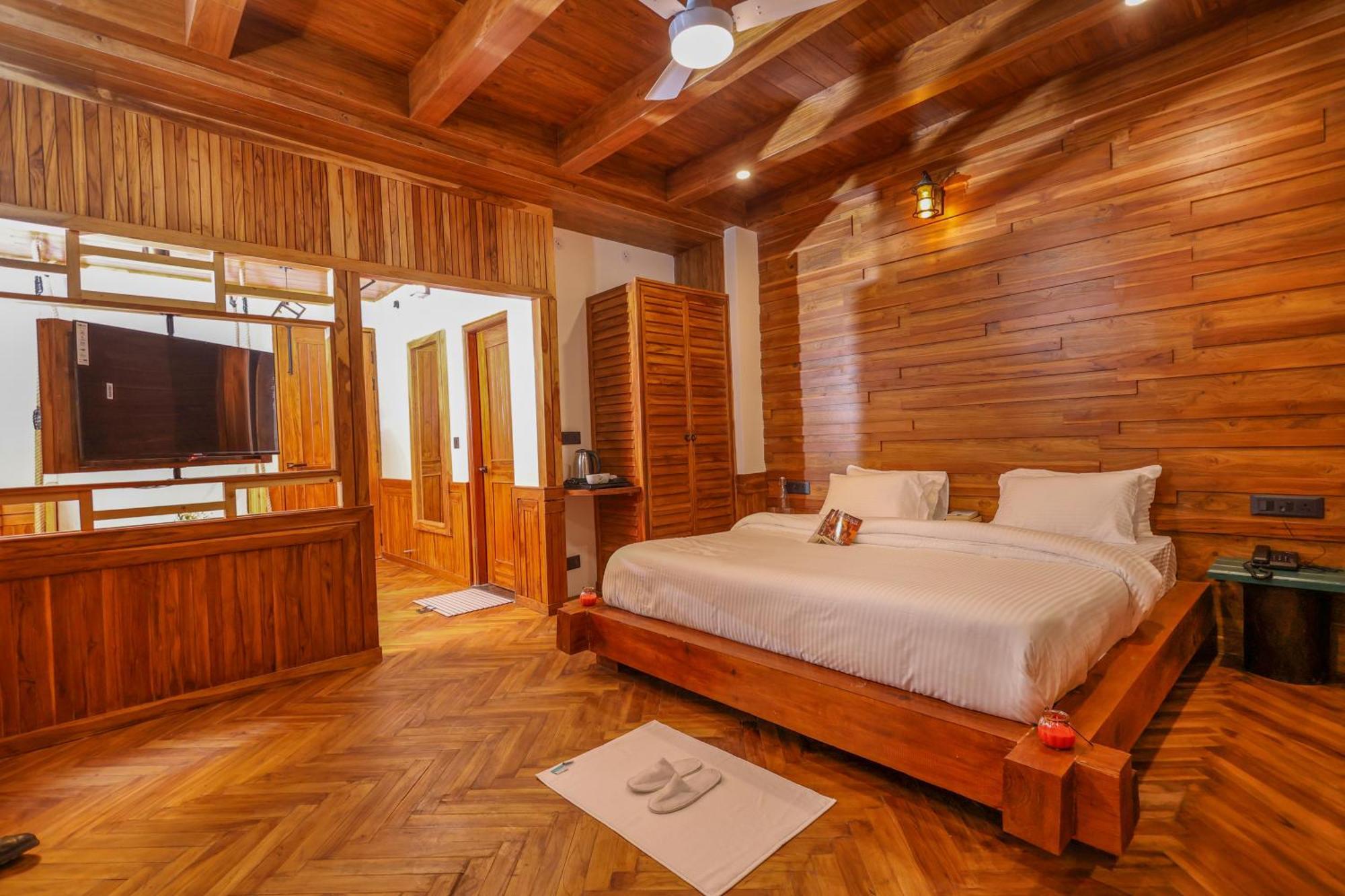 Koro Treehouse Luxury Wooden And With Private Pool *